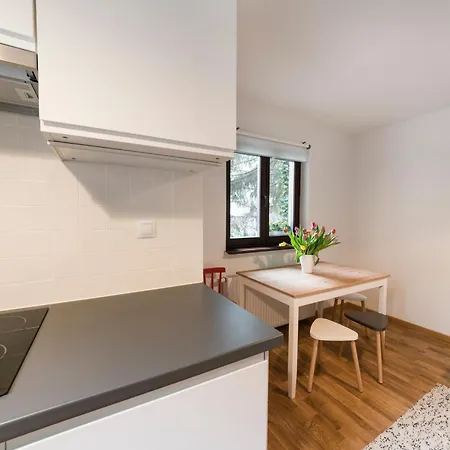 Victus Apartamenty, Abrahama