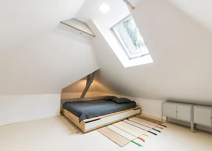 Victus Apartamenty, Abrahama *